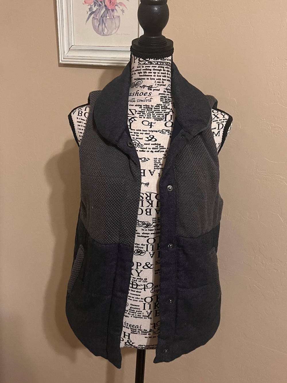 Womenβs White Crow Charcoal Quilted Knit Vest - Dark Gray Sleeveless Jacket